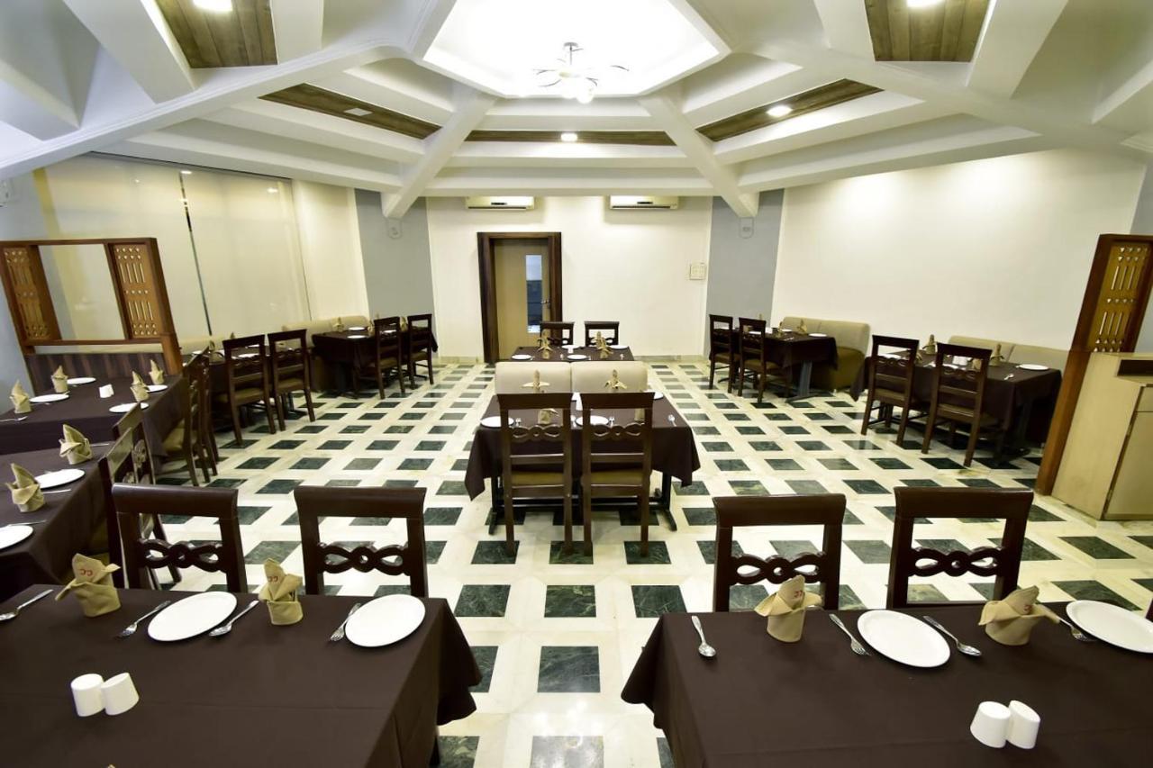 Caves County Resort Malegaon Экстерьер фото