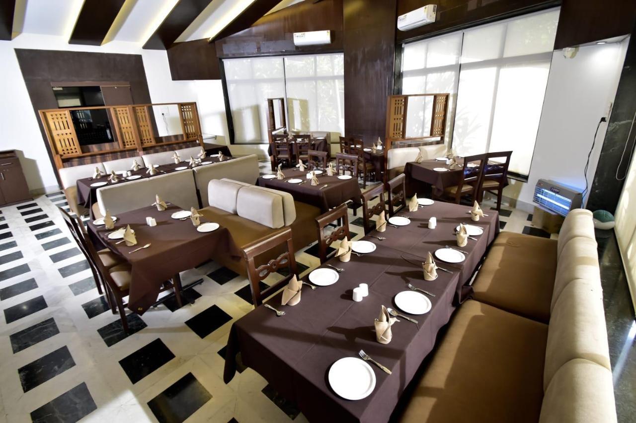 Caves County Resort Malegaon Экстерьер фото